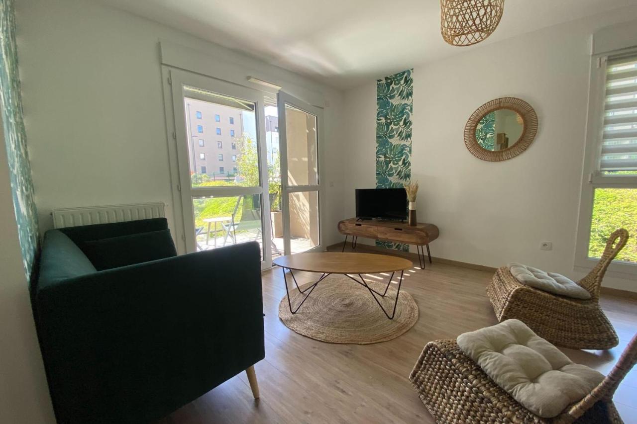 Spacious And Bright Nest In เอรูวิลล์-แซ็งต์-แคลร์ ภายนอก รูปภาพ